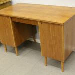 851 6076 WRITING DESK